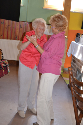 Schuh Oma wird 90