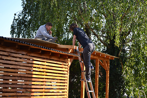 Bau der Tischhütte