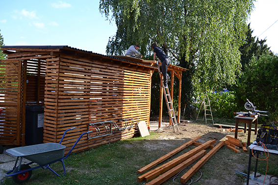 Bau der Tischhütte