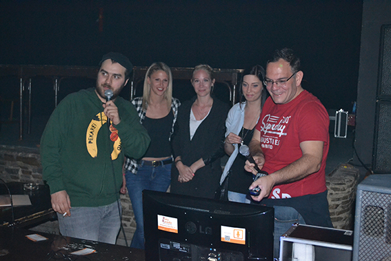 Szene Fischamend Karaoke Party