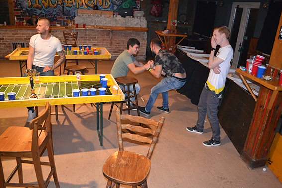 Beer Pong Turnier (Teil1)