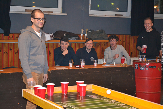 Beer Pong Turnier (Teil1)
