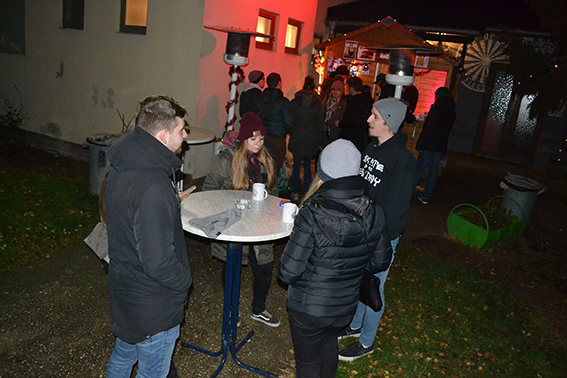 Punsch im StandUpClub
