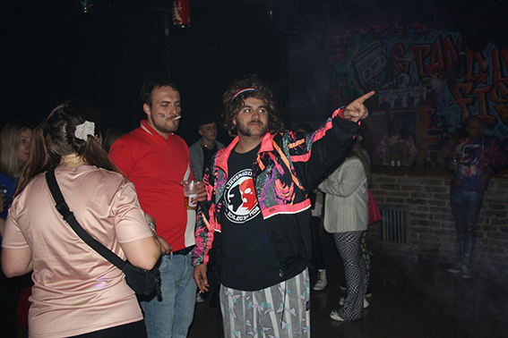 Bad Taste Party Teil 2