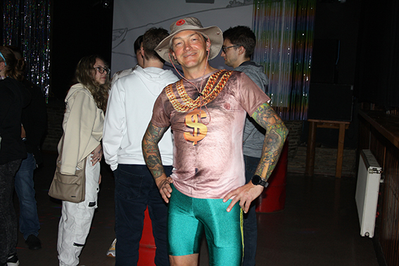 Bad Taste Party Teil 2
