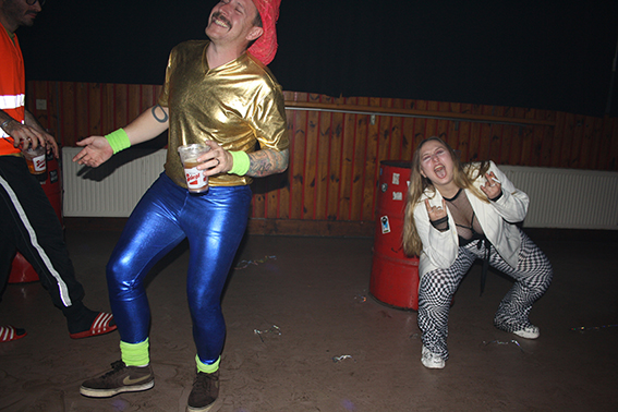 Bad Taste Party Teil 2