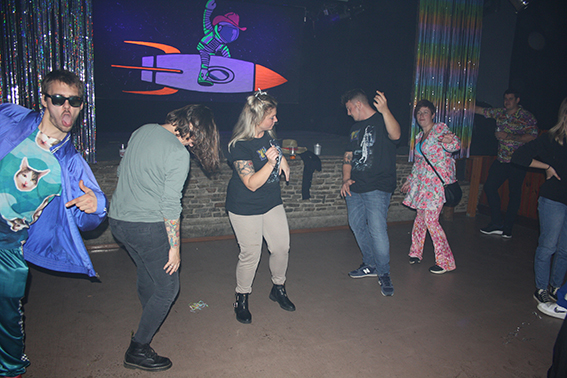 Bad Taste Party Teil 3