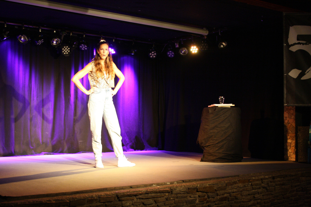 Nina Hartmann - Good Weibrations