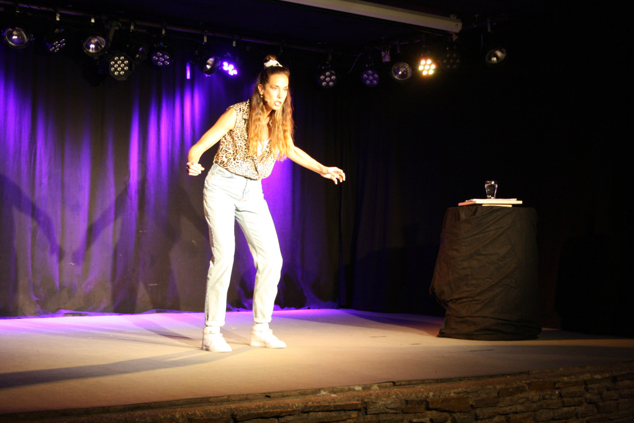 Nina Hartmann - Good Weibrations