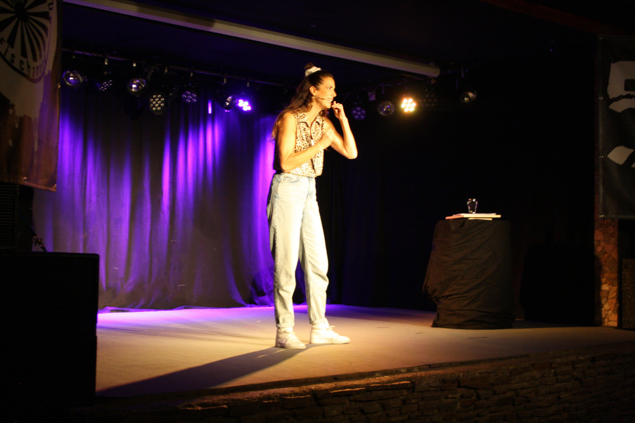 Nina Hartmann - Good Weibrations